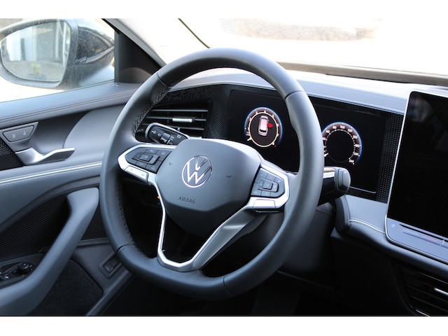 Volkswagen Passat 1.5 eTSI Business Variant