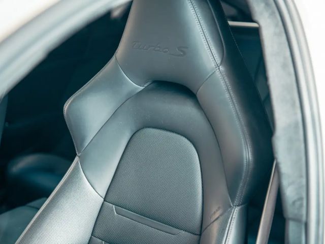 Porsche Panamera E-Hybrid S Turbo