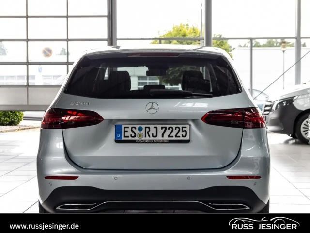 Mercedes-Benz B 200 Progressive Sedan