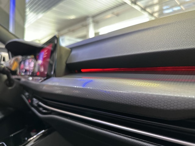 Volkswagen Golf 2.0 TSI GTI