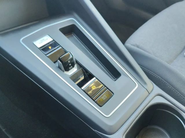 Volkswagen Golf 1.5 TSI Life eHybrid