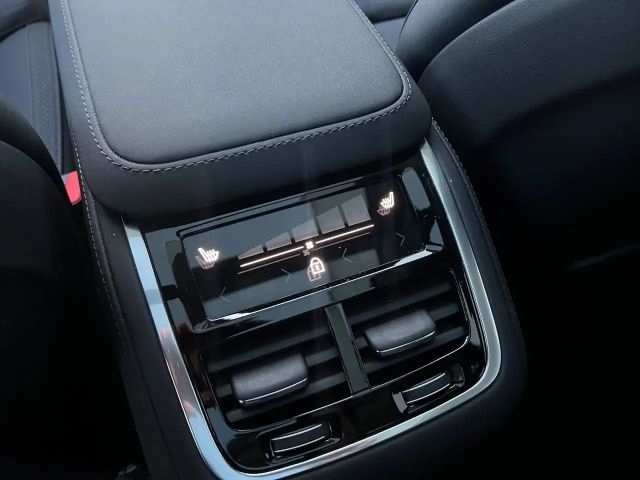 Volvo XC90 AWD Dark Plus T8