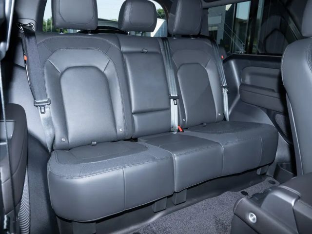 Land Rover Defender 3.0 90 D250 Dynamic SE