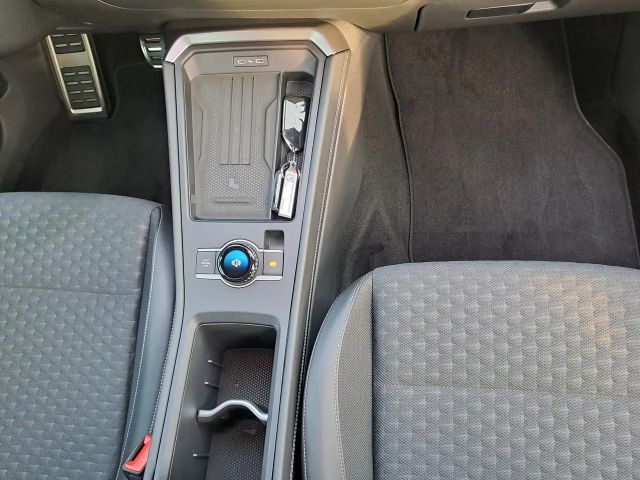 Volkswagen T-Roc 1.5 eTSI DSG R-Line