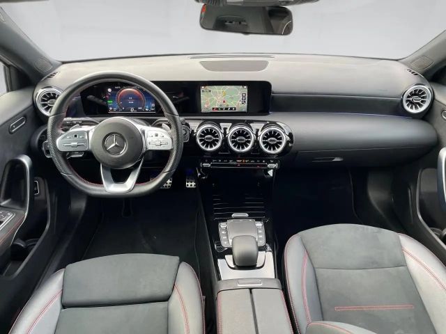 Mercedes-Benz A 250 A 250 e AMG Line