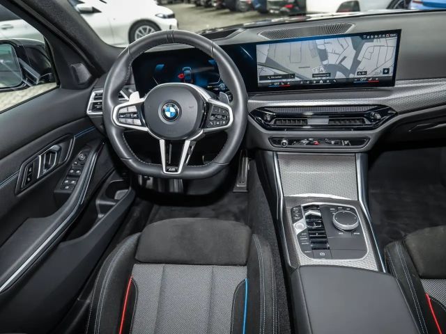 BMW 320 320i M-Sport Sedan