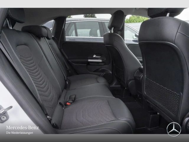 Mercedes-Benz B 180 Progressive Sedan