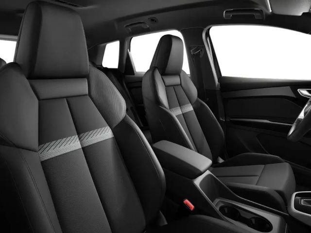 Audi Q4 e-tron 45 AHK KAM ACC NAV SHZ