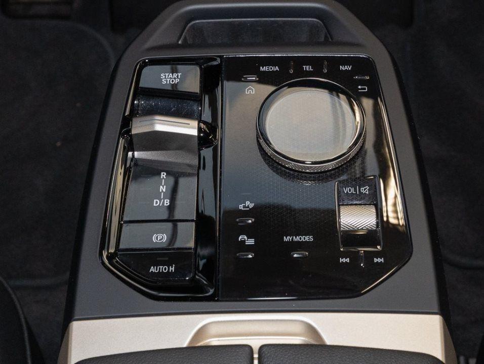 BMW iX xDrive40