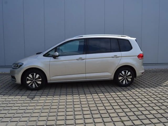 Volkswagen Touran 1.5 TSI IQ.Drive Move