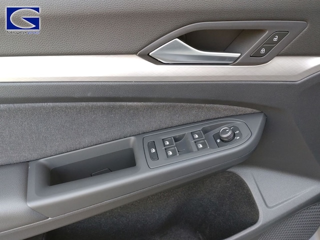 Volkswagen Golf Life Variant