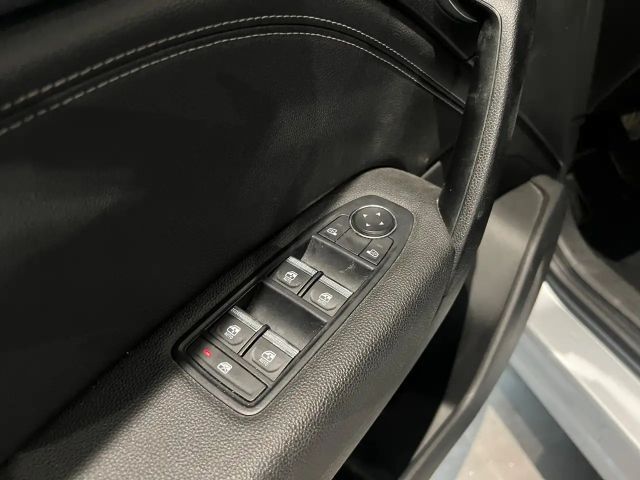 Renault Captur TCe 140 Techno