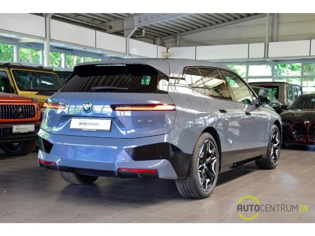 BMW iX 40 SkyLounge Massage HK HUD Soft Laser 360