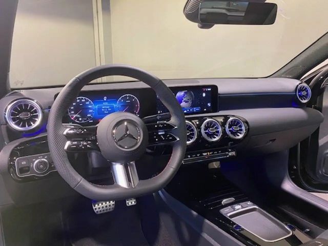 Mercedes-Benz A 200 AMG Line