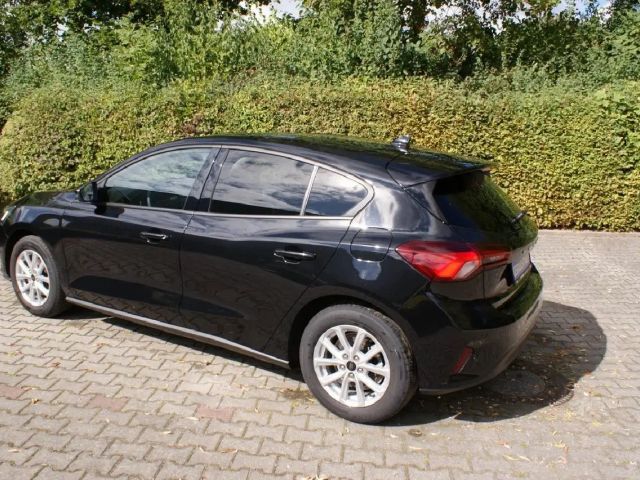 Ford Focus Cool & Connect