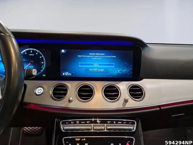 Mercedes-Benz E 300 AVANTGARDE Estate