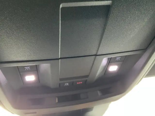 Peugeot E-3008 Allure Pack