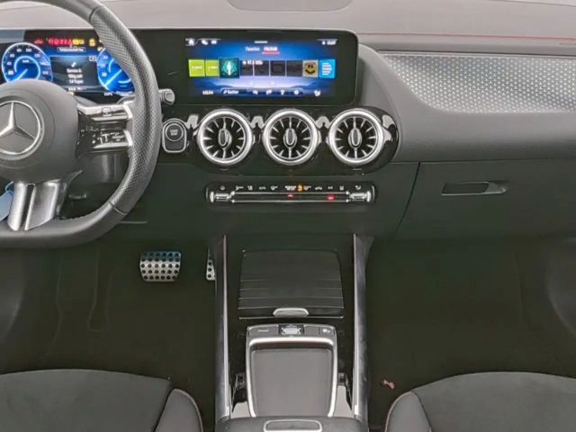 Mercedes-Benz EQA 300 4MATIC AMG Line