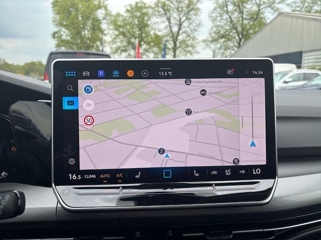 Volkswagen Golf 1.5 TSI Style