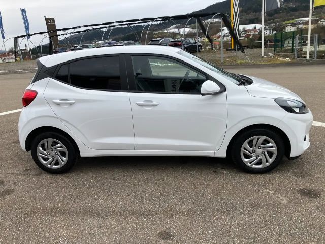 Hyundai i10 i Line Plus 1,0 MT