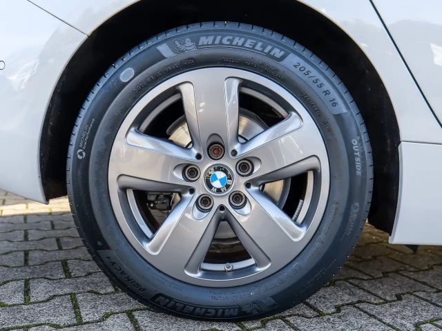 BMW 116 116d 5-deurs Advantage pakket Sedan