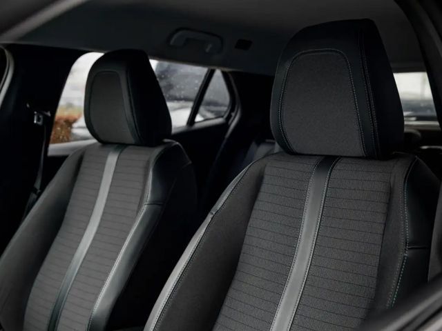 Peugeot 2008 100 PK MT6 | 360° Camera | Keyless | Dodehoekde...