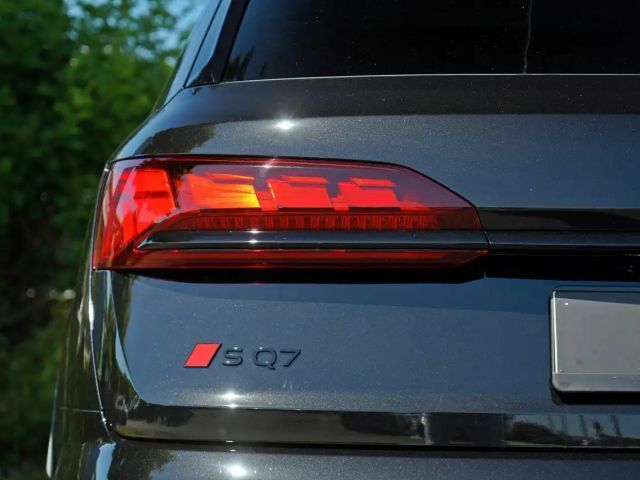 Audi SQ7 TFSI EXCLUSIVE B&O ADVANCED OLED CARBON STDH
