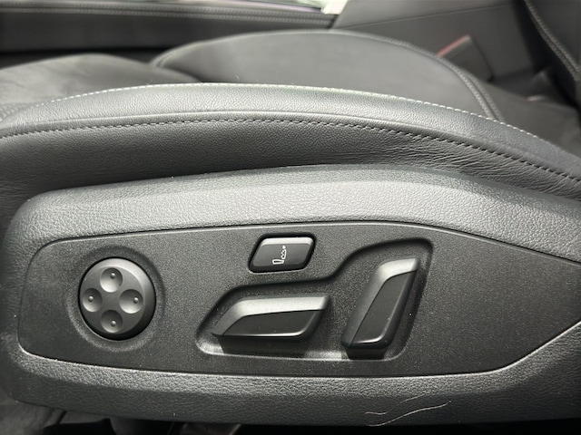 Audi A4 40 TFSI Avant Quattro S-Line S-Tronic