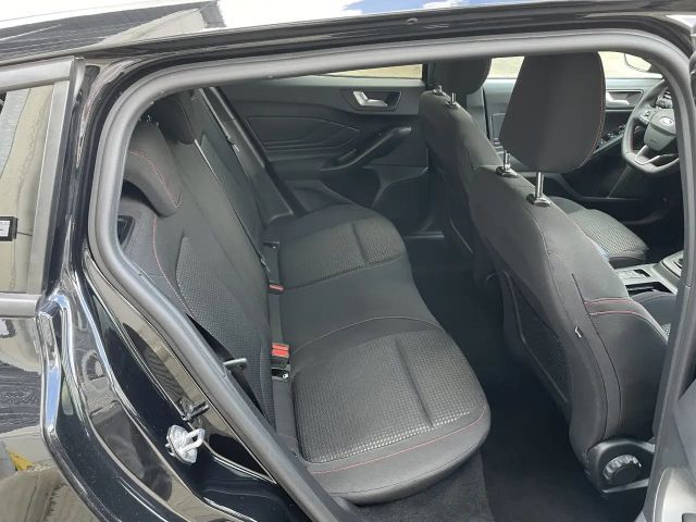 Ford Focus ST Line Wagon