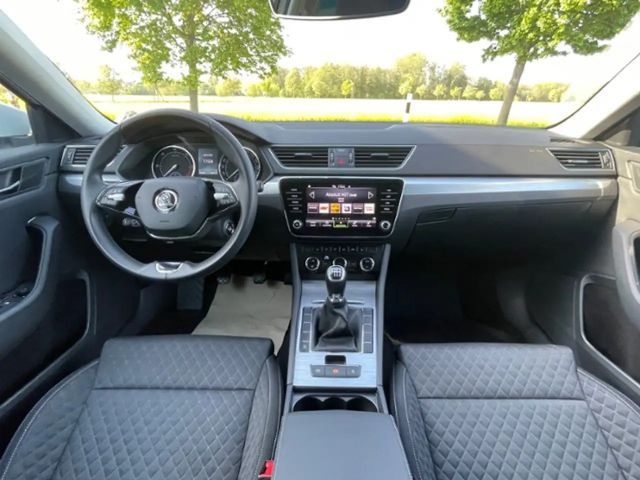 Skoda Superb 2.0 TDI Ambition Combi