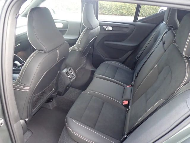 Volvo XC40 Dark Plus