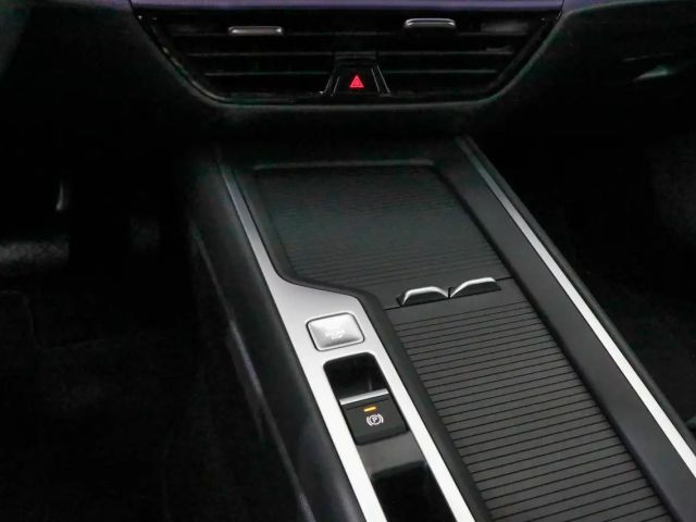 Volkswagen Passat 2.0 TDI Business DSG Variant