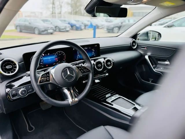 Mercedes-Benz A 180 Progressive