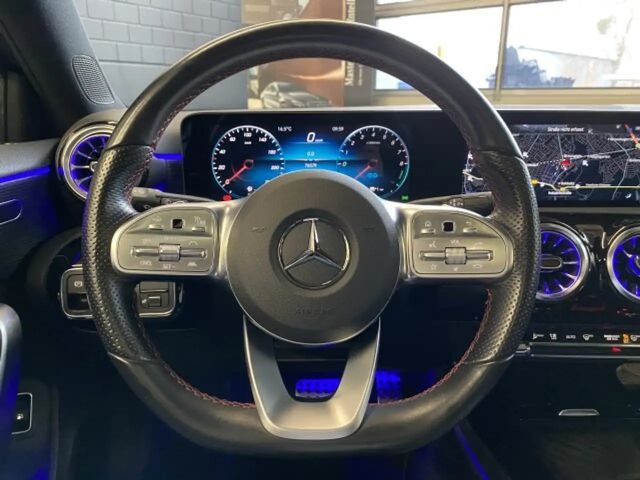 Mercedes-Benz A 250 A 250 e