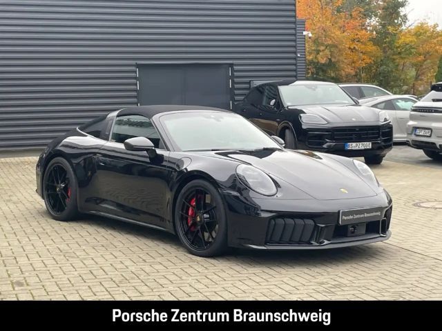 Porsche 992 4 Coupé GTS Targa