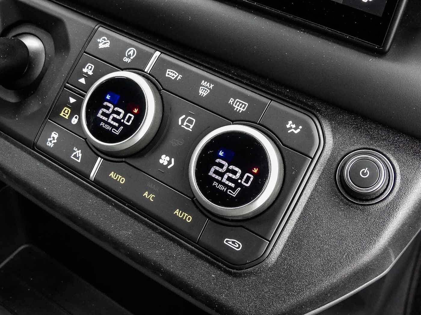 Land Rover Defender 110