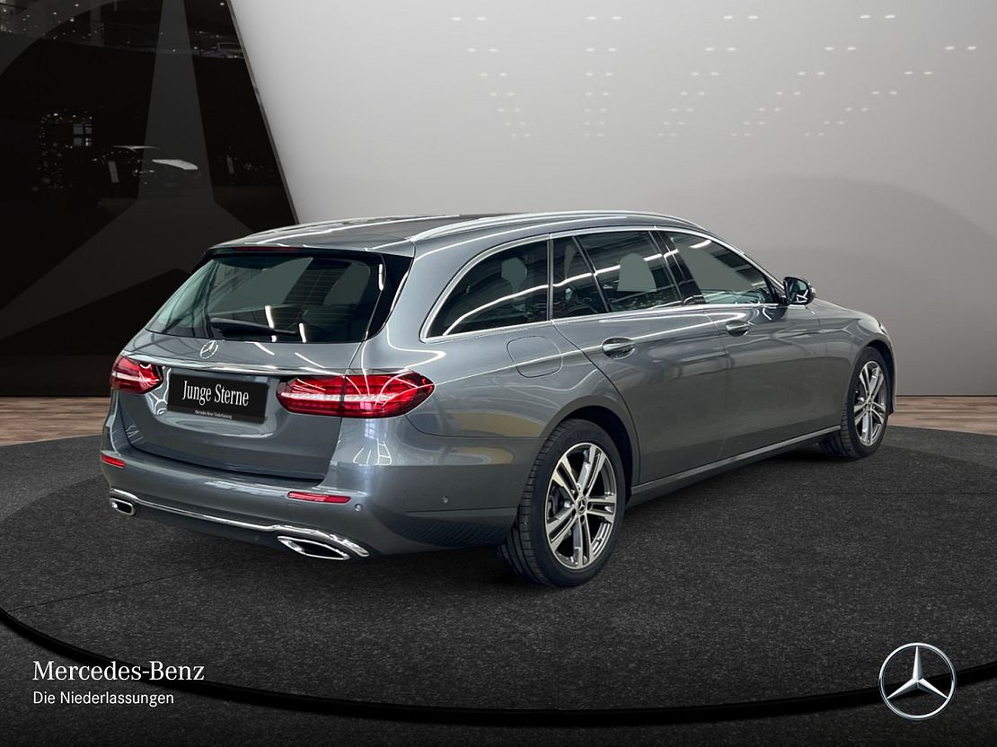 Mercedes-Benz E 220 4MATIC E 220 d Estate
