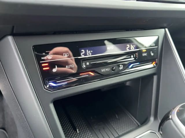 Volkswagen Taigo 1.0 TSI DSG R-Line