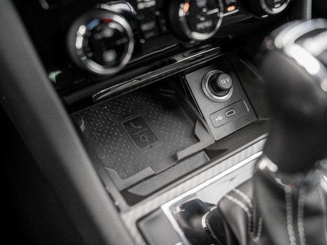 Skoda Superb 2.0 TDI Combi Sportline