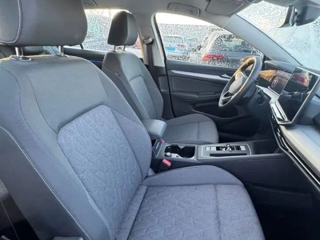 Volkswagen Golf 1.5 eTSI DSG Golf VIII