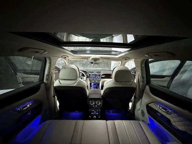 Bentley Bentayga V8
