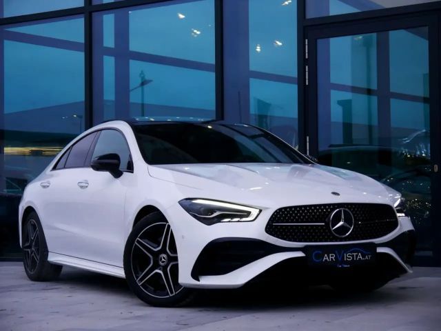 Mercedes-Benz CLA 200 AMG Line Sedan