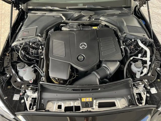 Mercedes-Benz C 180 AMG Line Sedan