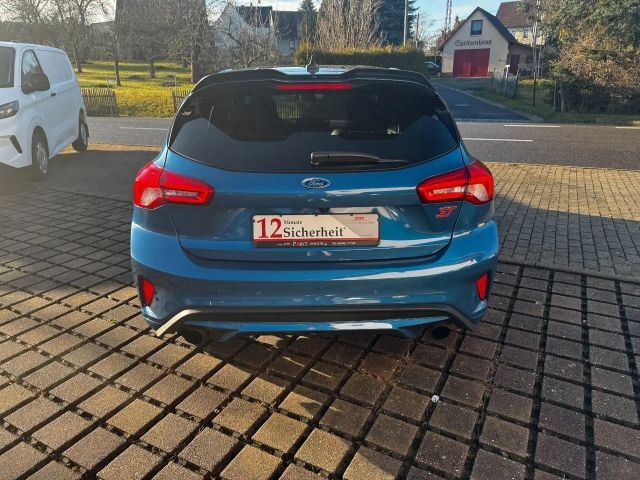 Ford Focus Limited ST Line