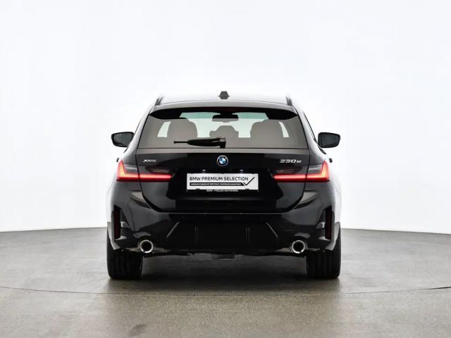 BMW 330 330e M-Sport xDrive