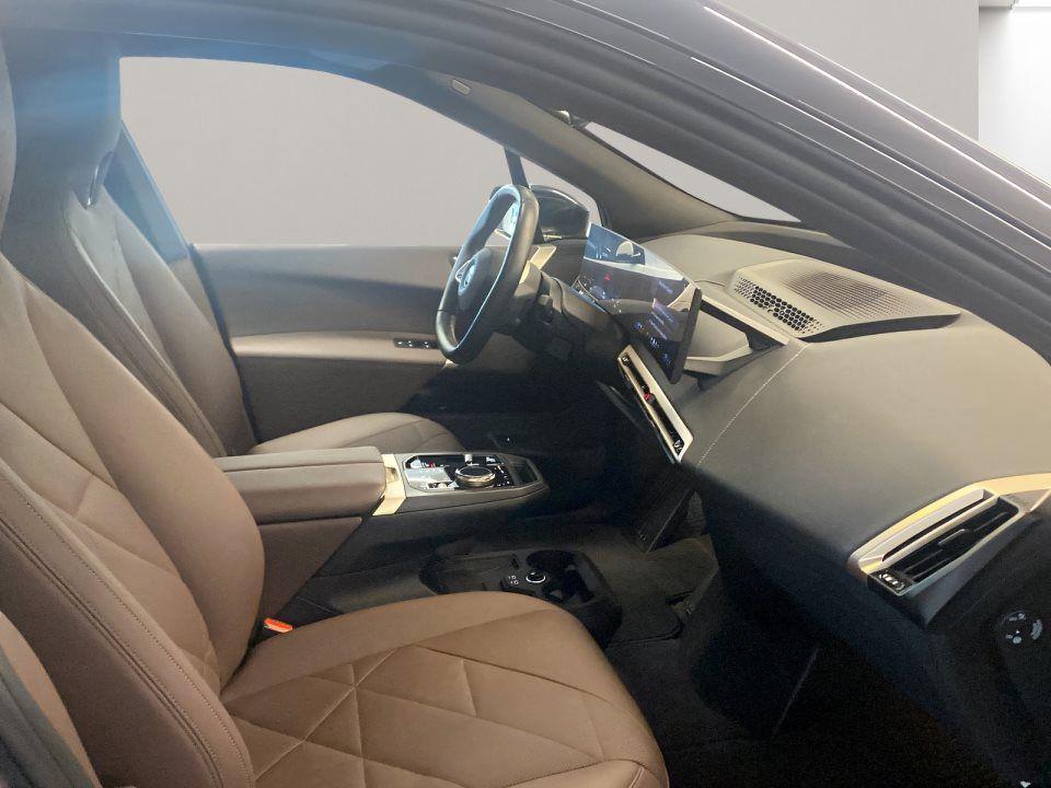 BMW iX xDrive40