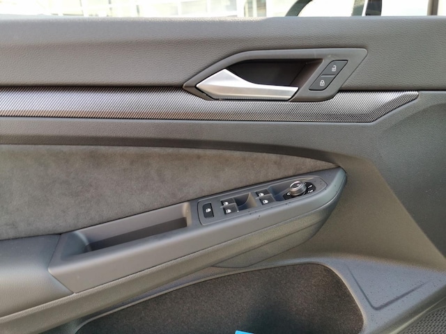 Volkswagen Golf 2.0 TSI IQ.Drive