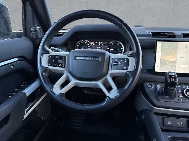 Land Rover Defender 110 SE