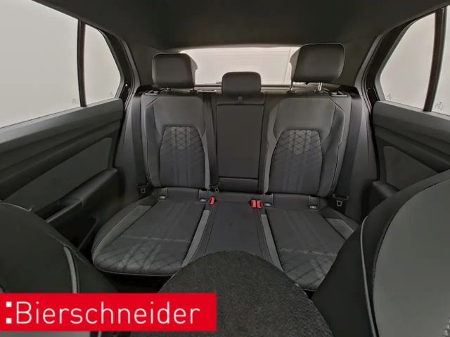 Volkswagen Golf 1.5 eTSI DSG R-Line Style