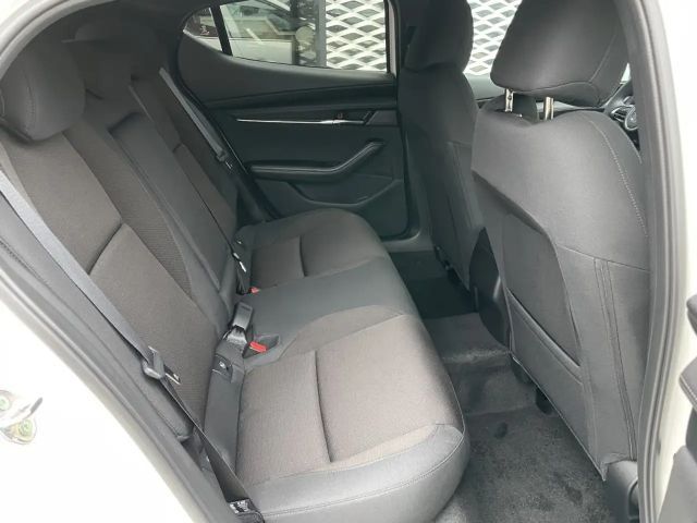 Mazda 3 Exclusive-line